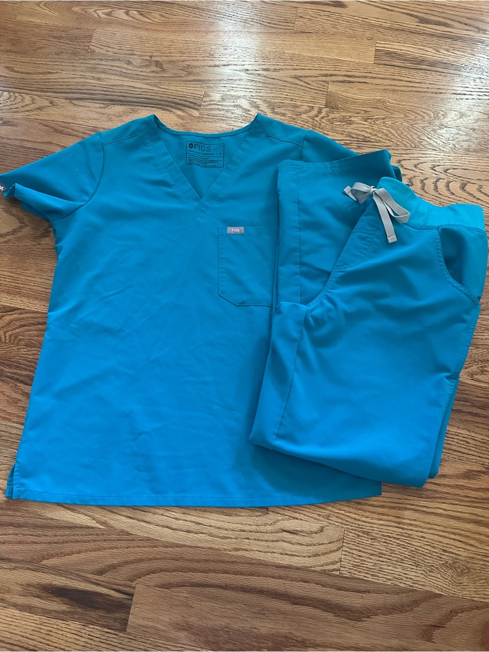 FIGS Teal Scrub Set